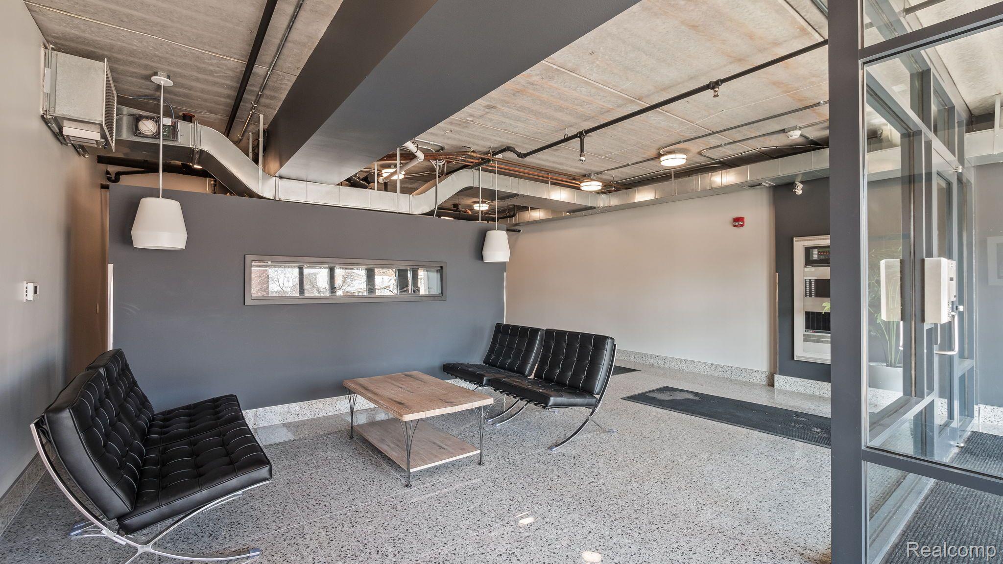 101 Curry Avenue 202