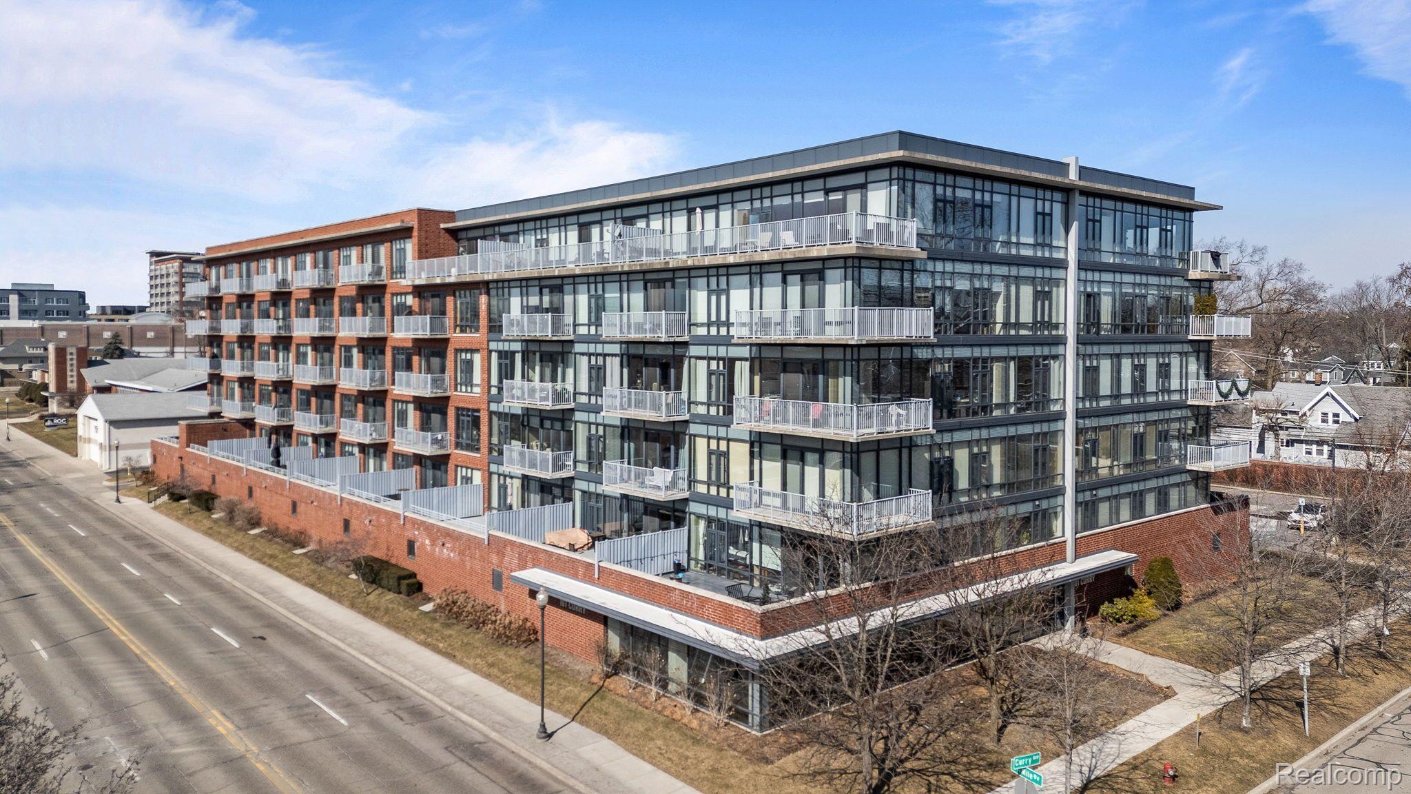 101 Curry Avenue 202