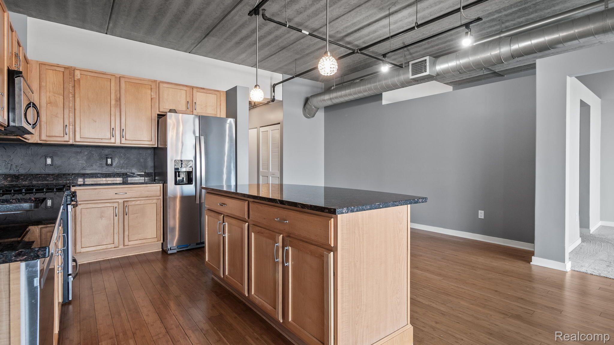 101 Curry Avenue 202