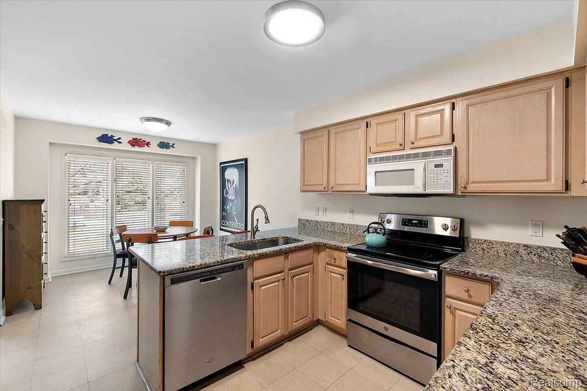 5853 Dawn Ridge Drive