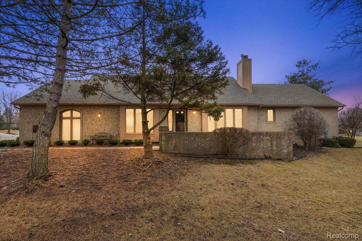 5853 Dawn Ridge Drive