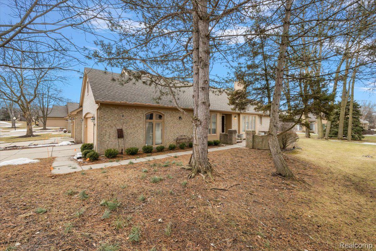 5853 Dawn Ridge Drive