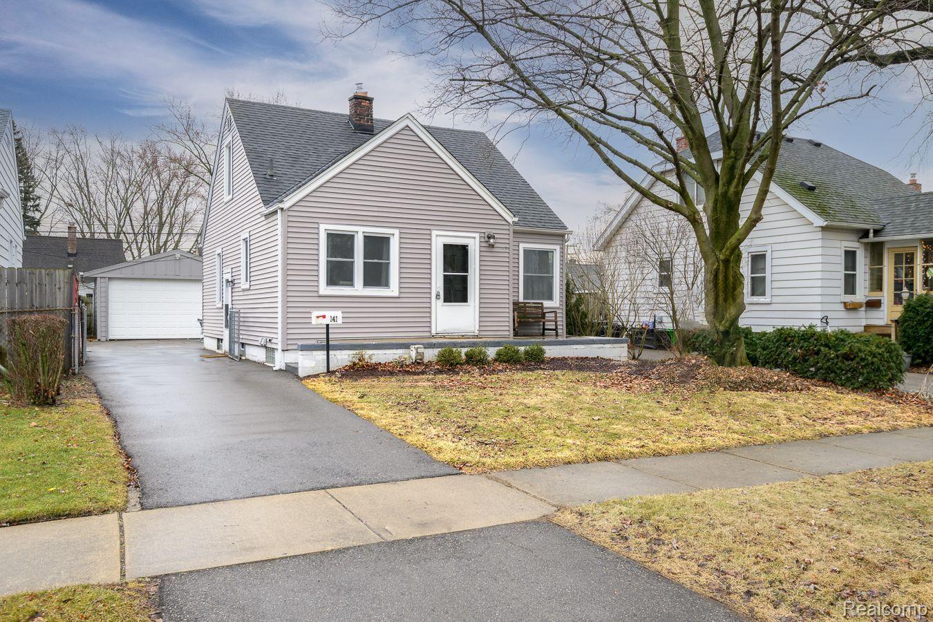 141 Charlevoix Street