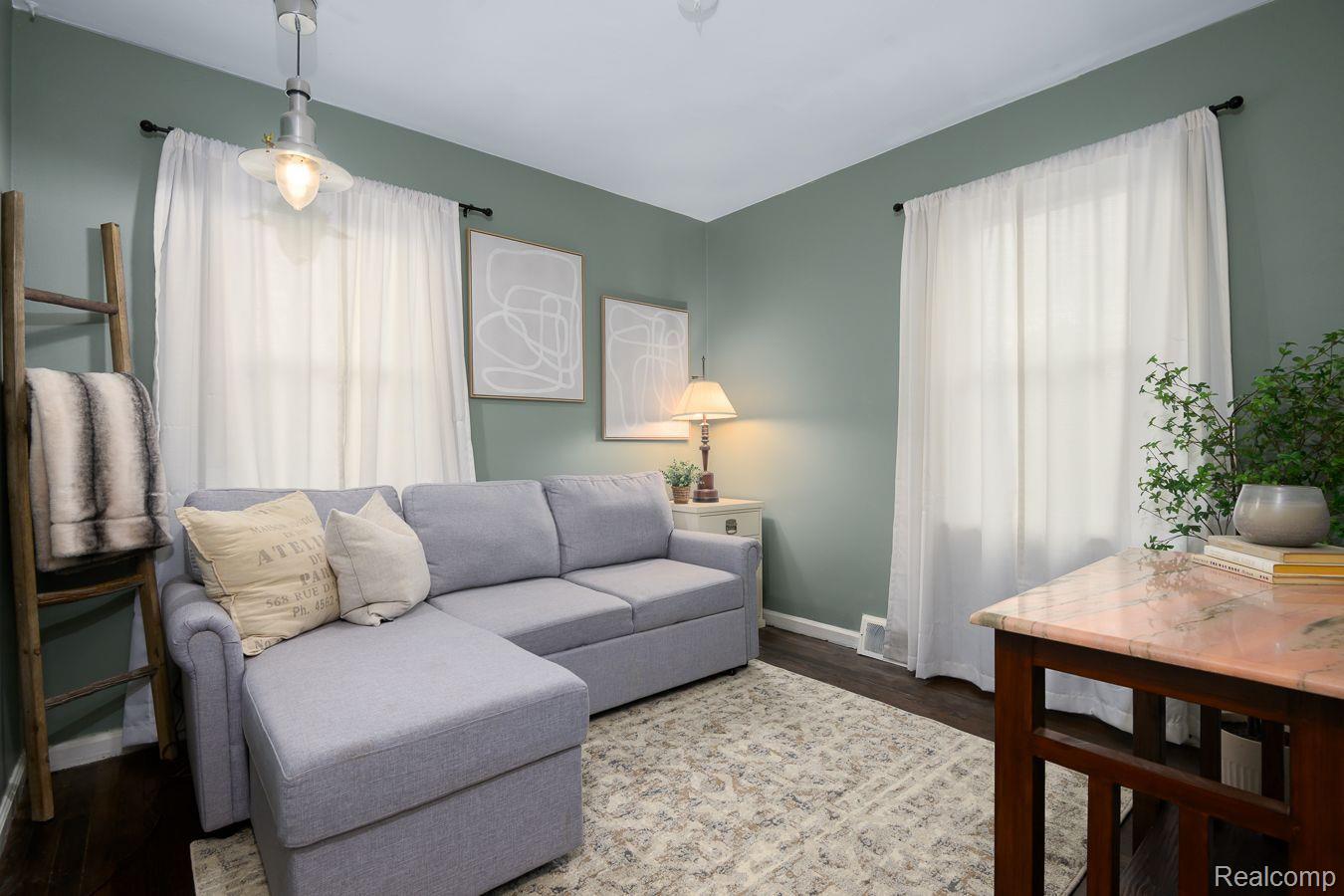 141 Charlevoix Street