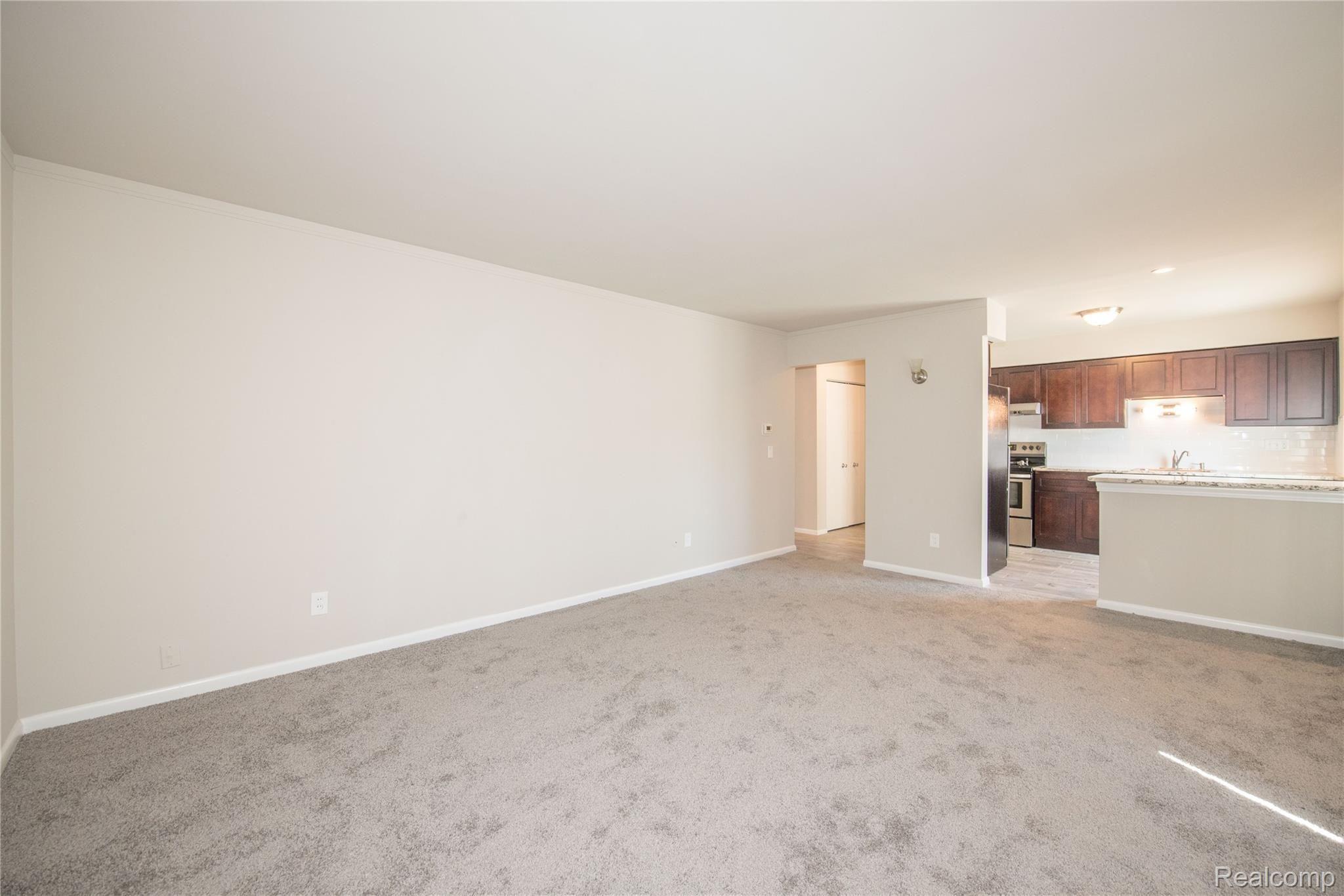 25885 JEFFERSON Avenue 4