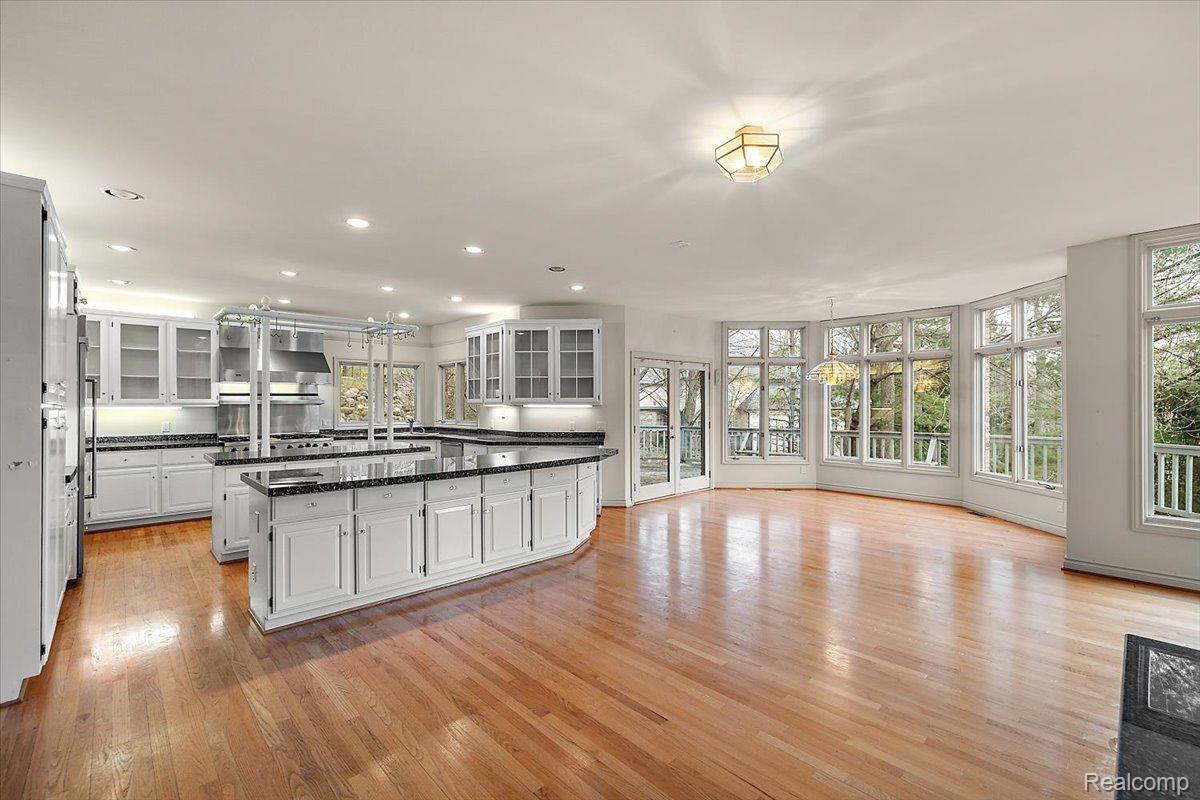 1632 Scenic Hollow Drive