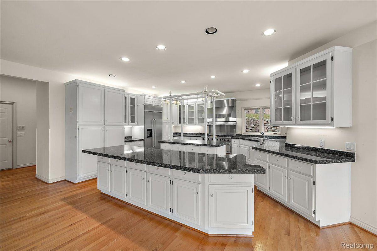 1632 Scenic Hollow Drive