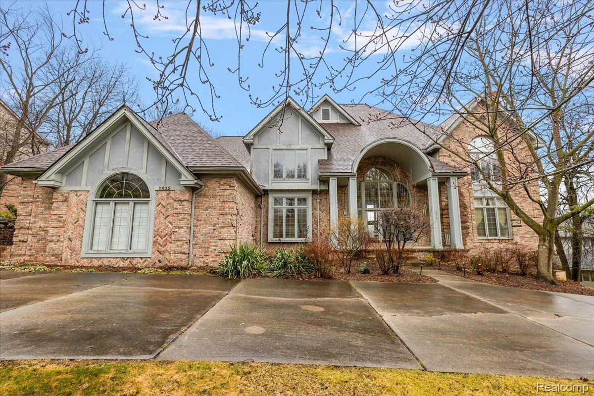 1632 Scenic Hollow Drive