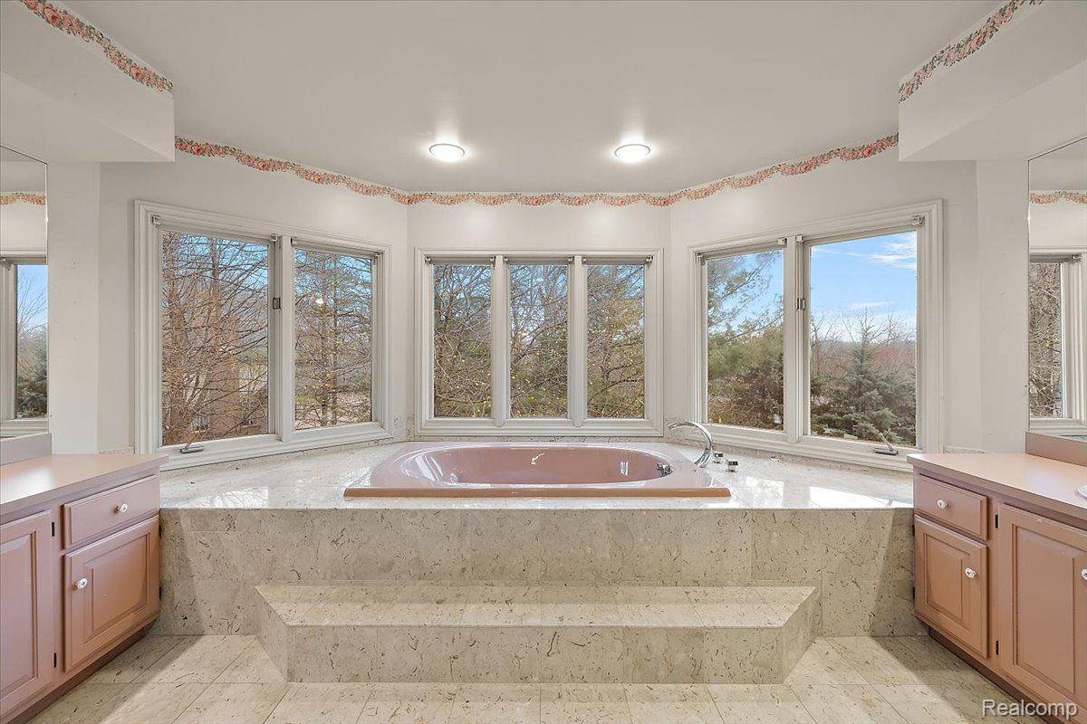 1632 Scenic Hollow Drive