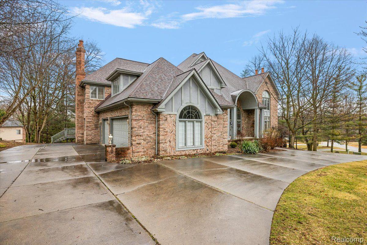 1632 Scenic Hollow Drive