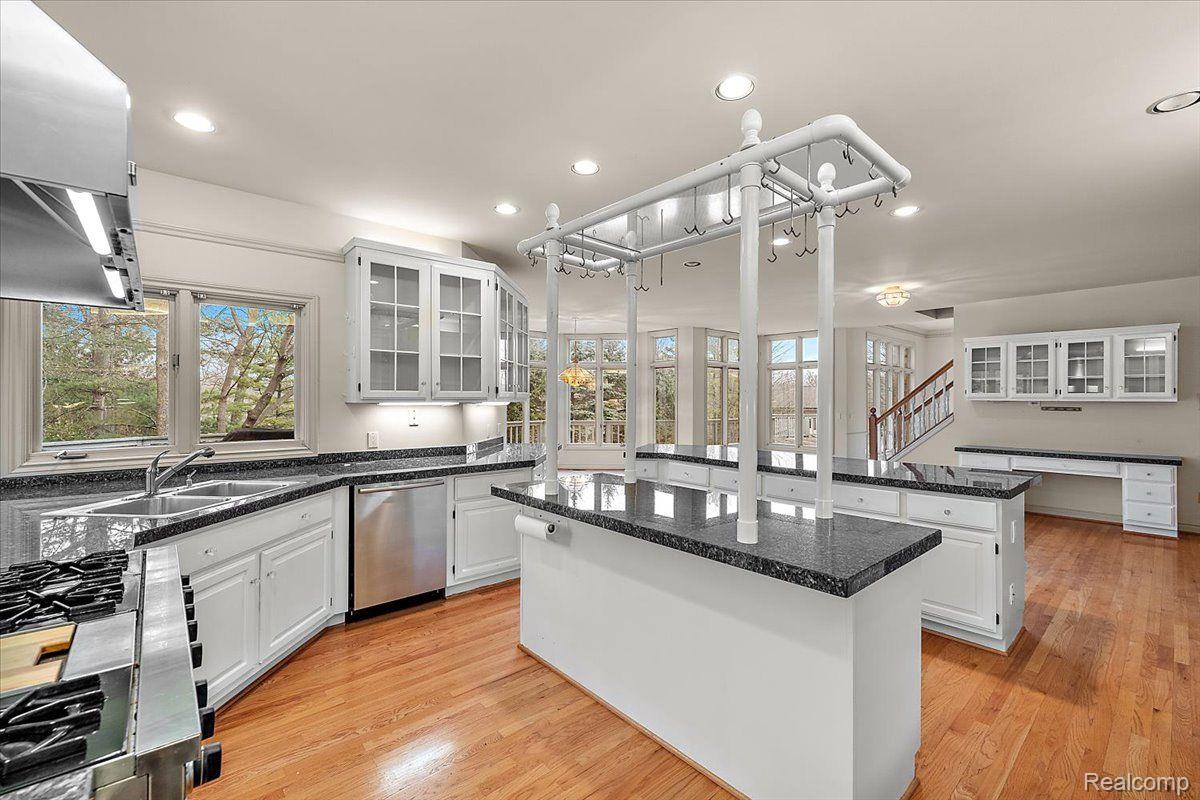 1632 Scenic Hollow Drive