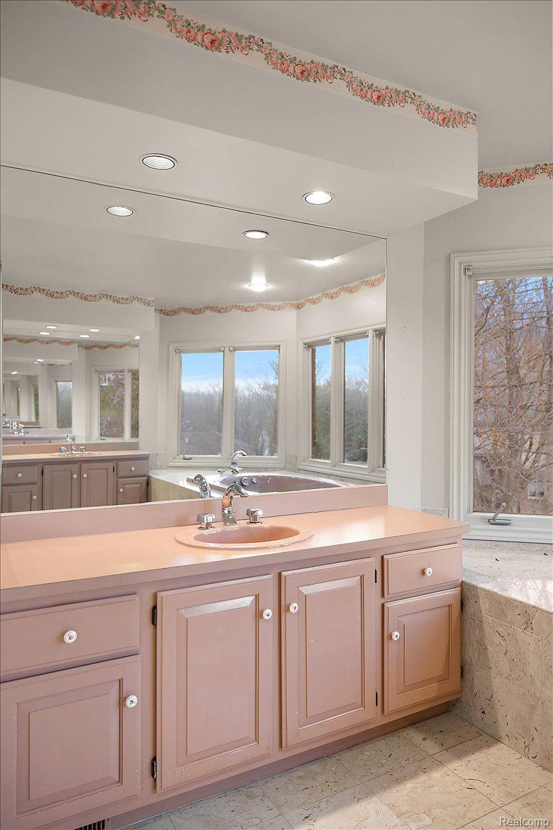 1632 Scenic Hollow Drive