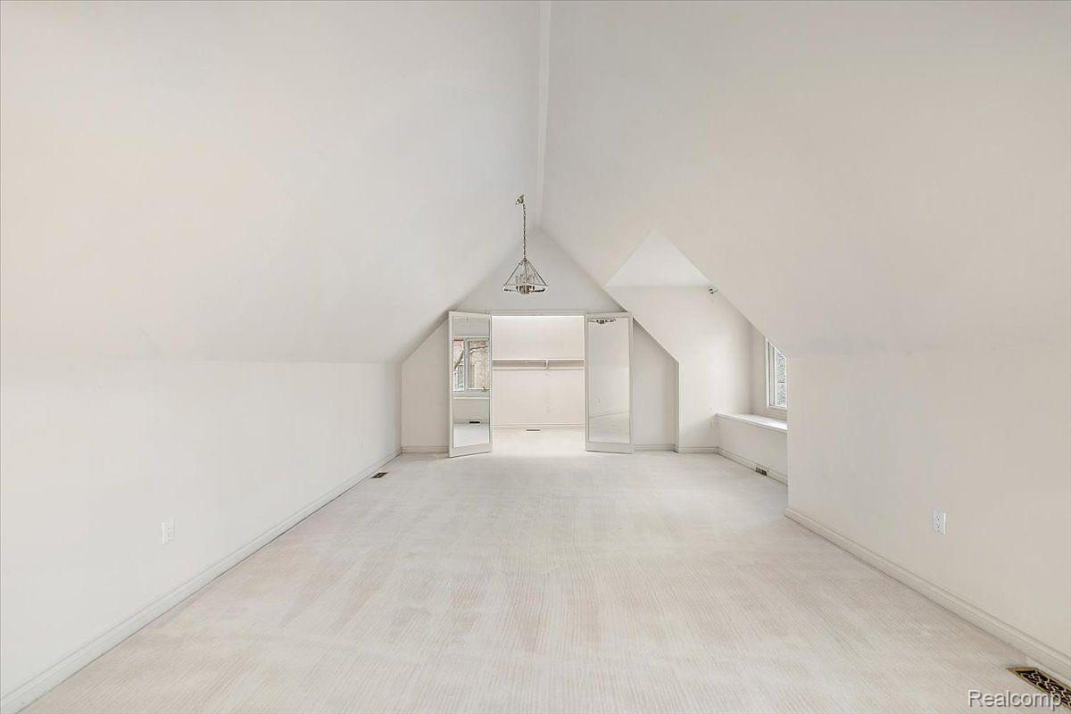 1632 Scenic Hollow Drive