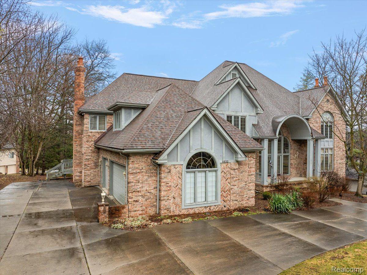 1632 Scenic Hollow Drive