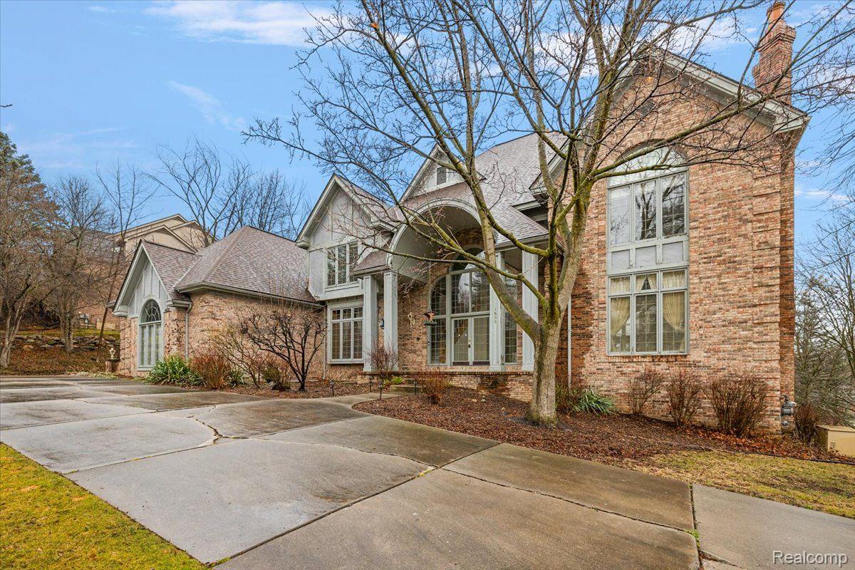 1632 Scenic Hollow Drive