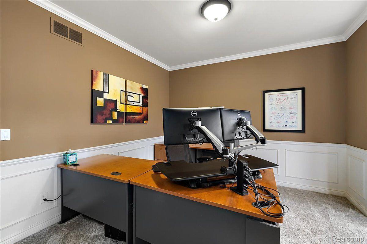 19371 Hudson River Drive