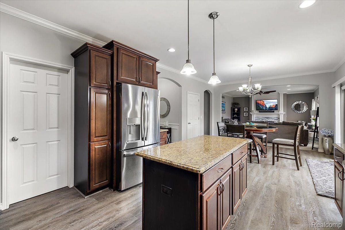 19371 Hudson River Drive