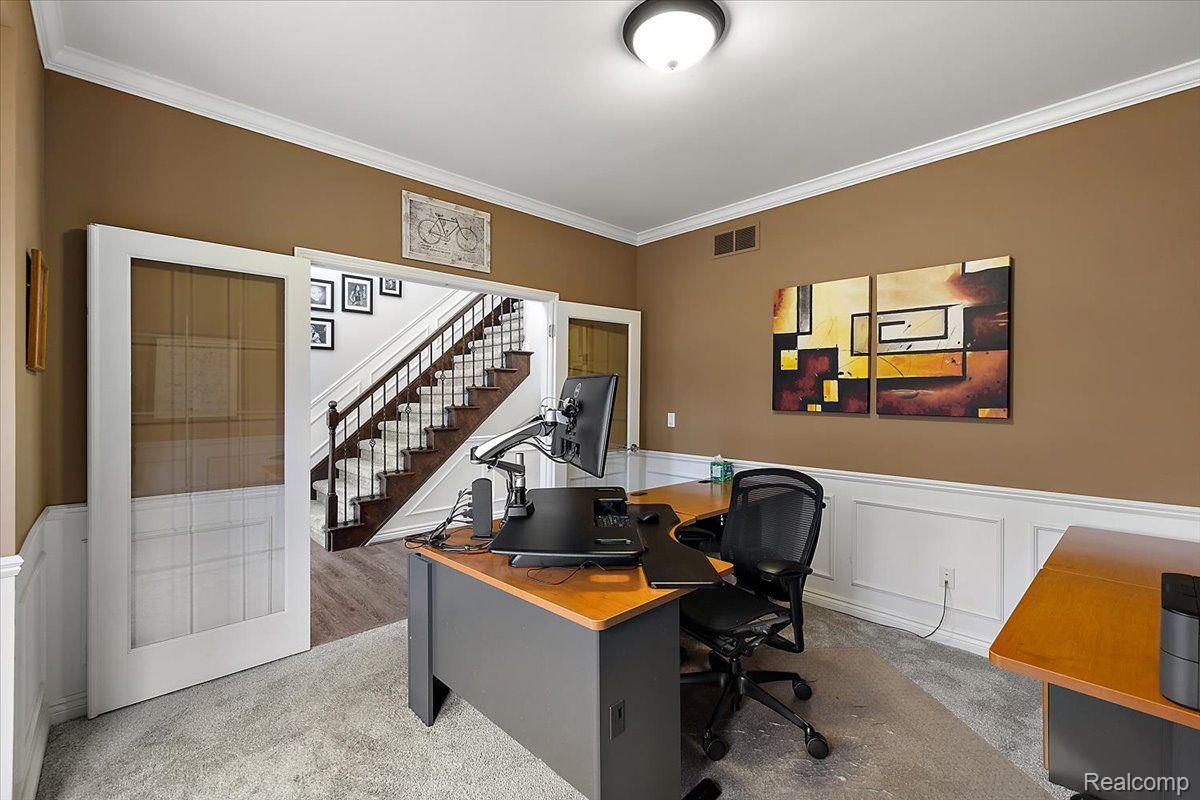 19371 Hudson River Drive