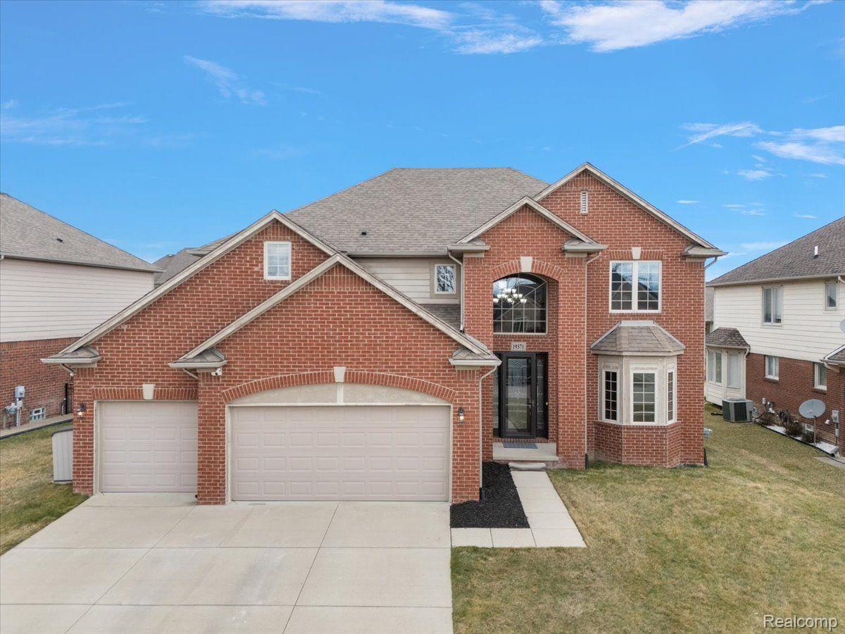 19371 Hudson River Drive