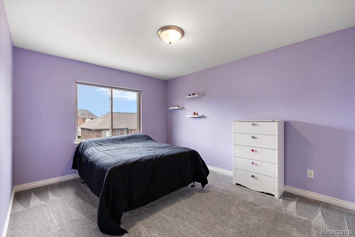 19371 Hudson River Drive