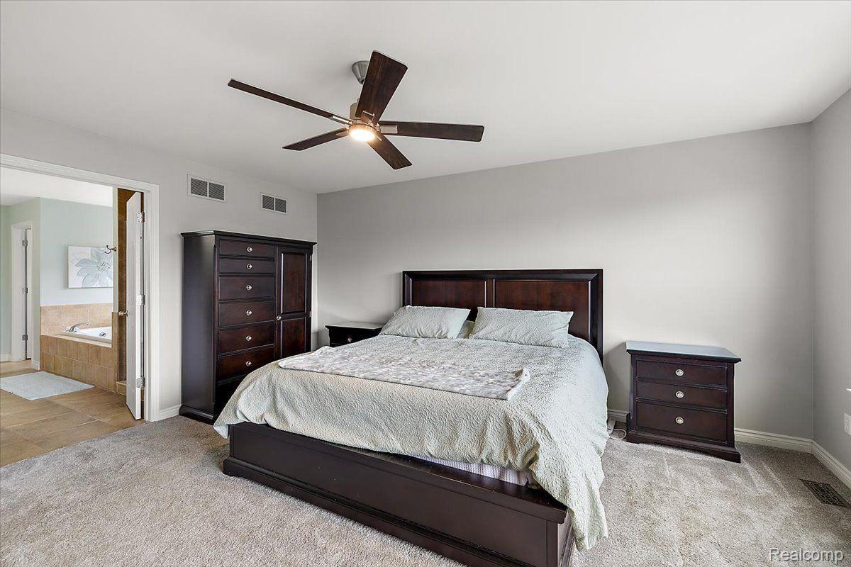 19371 Hudson River Drive