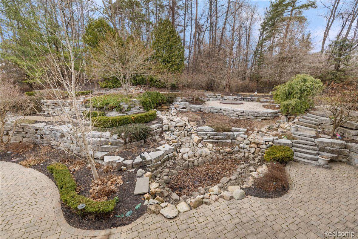 71227 CEDAR BEND Lane