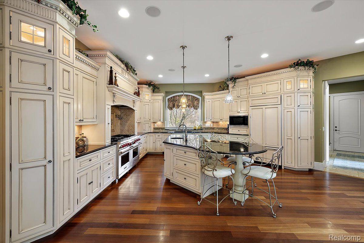 71227 CEDAR BEND Lane