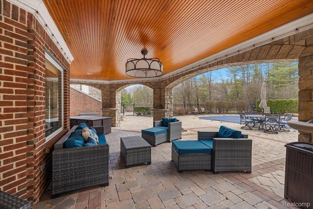 71227 CEDAR BEND Lane