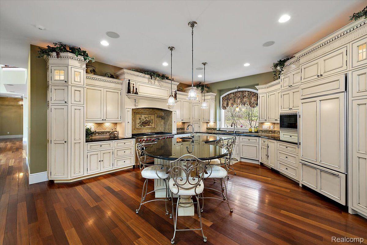 71227 CEDAR BEND Lane