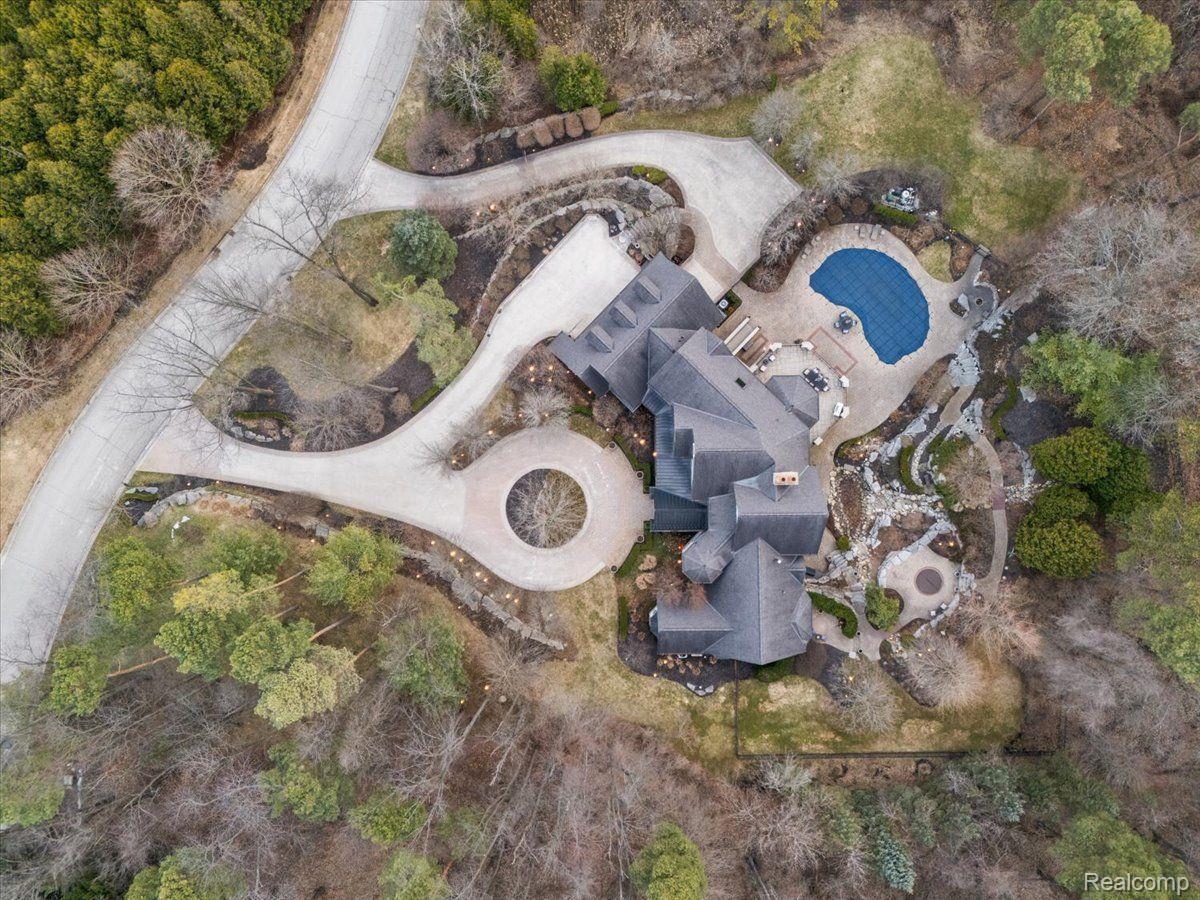 71227 CEDAR BEND Lane