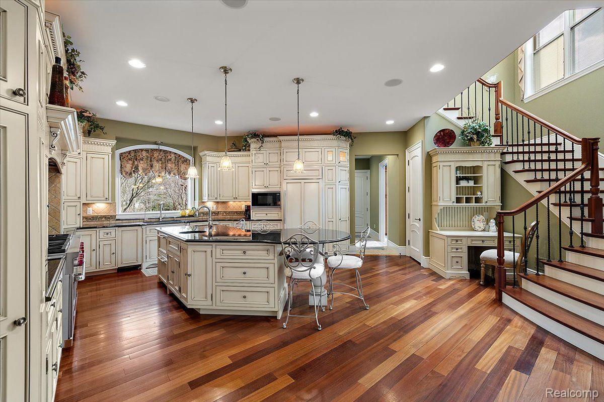 71227 CEDAR BEND Lane