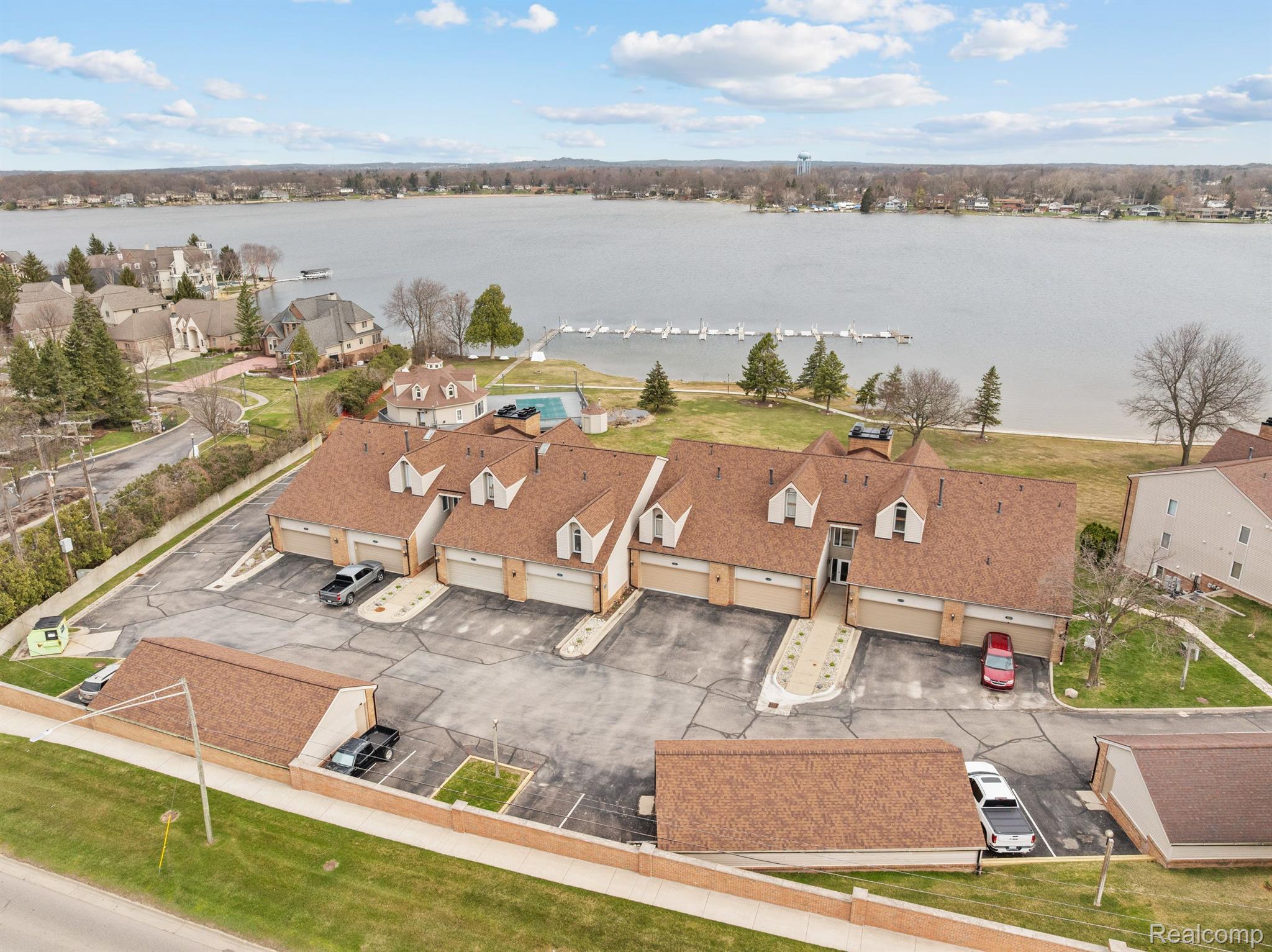 3422 Adams Shore Drive B