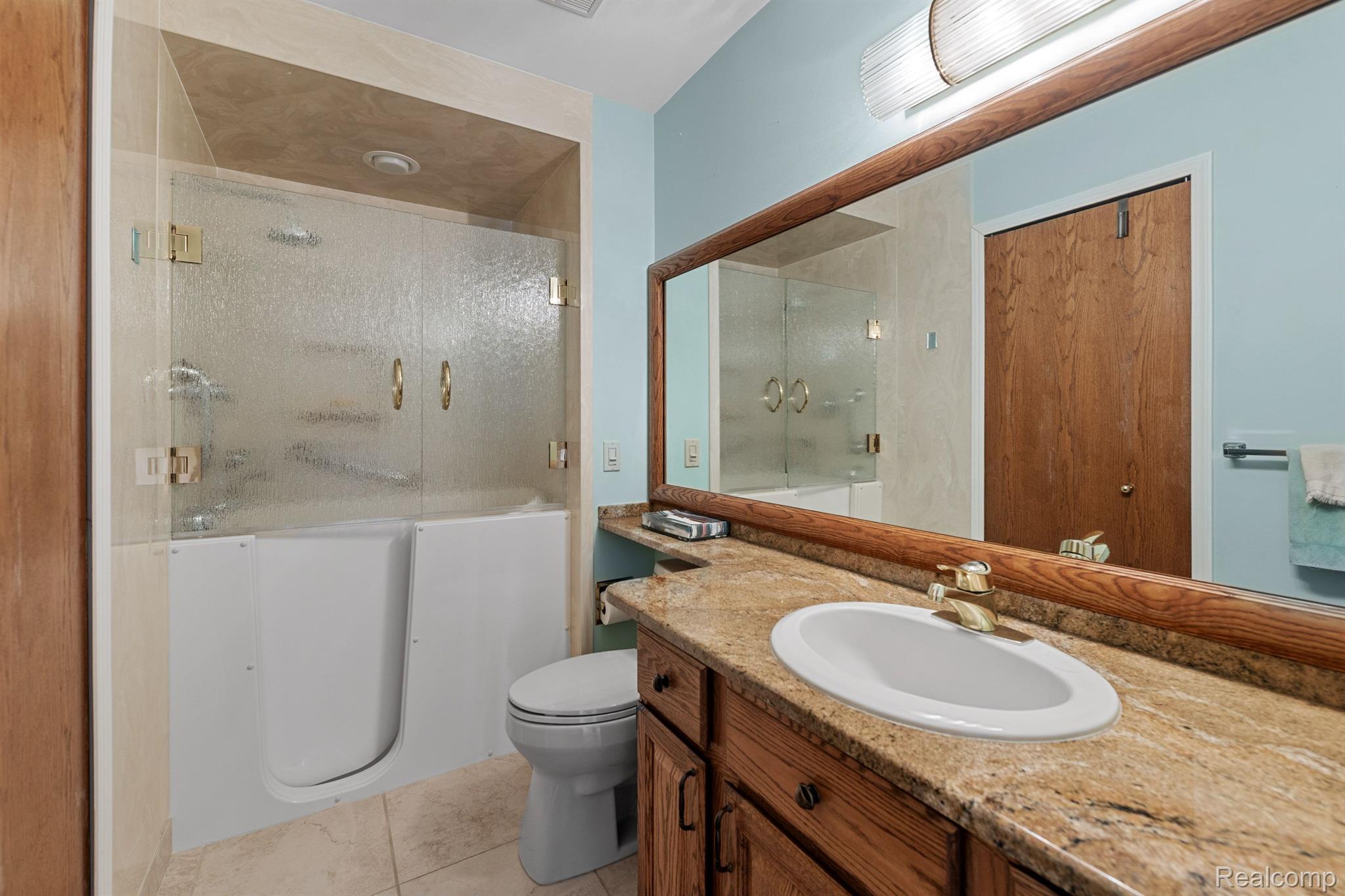 3422 Adams Shore Drive B