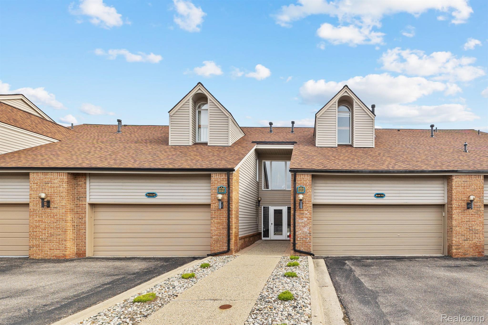 3422 Adams Shore Drive B