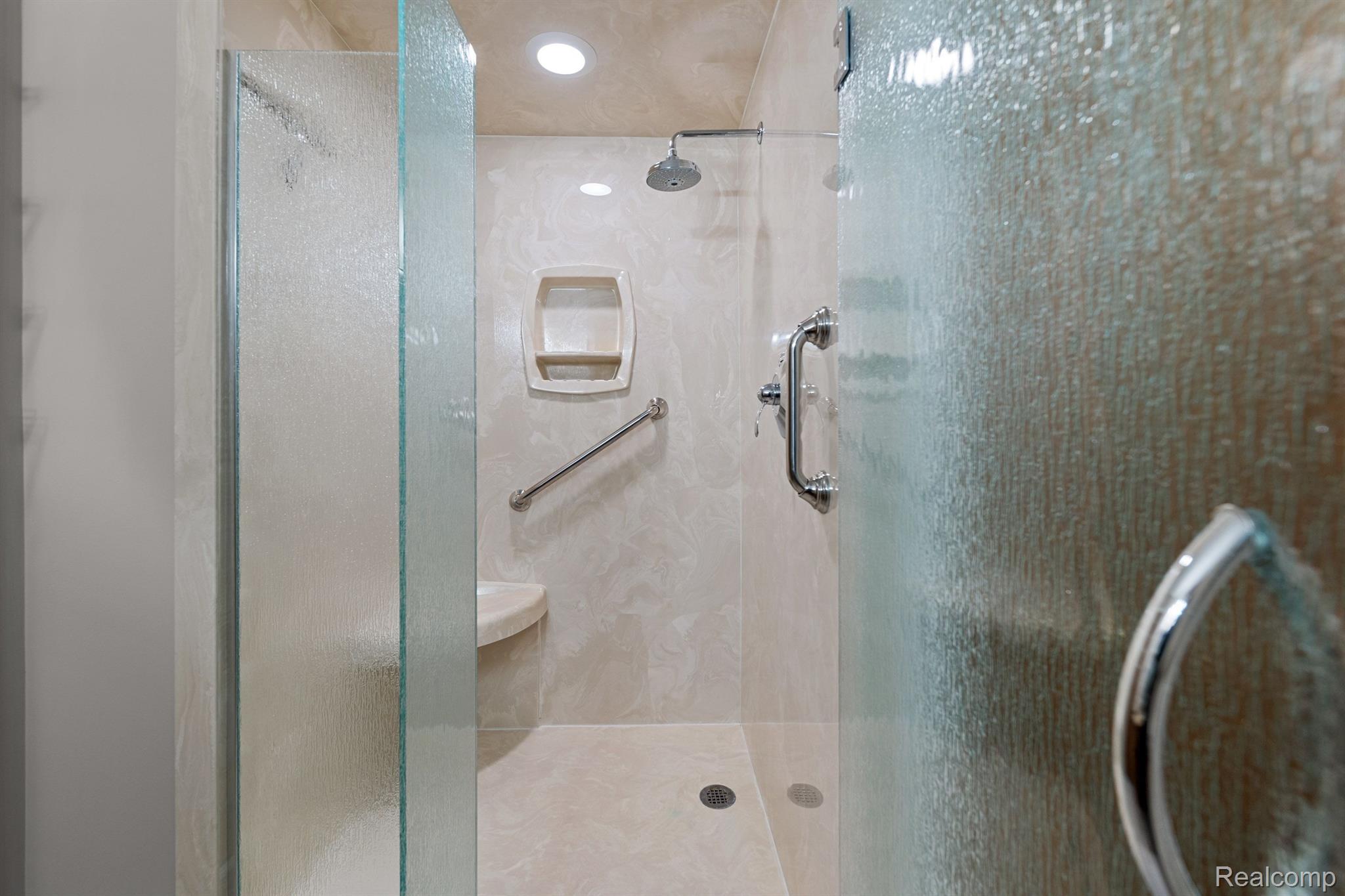 3422 Adams Shore Drive B