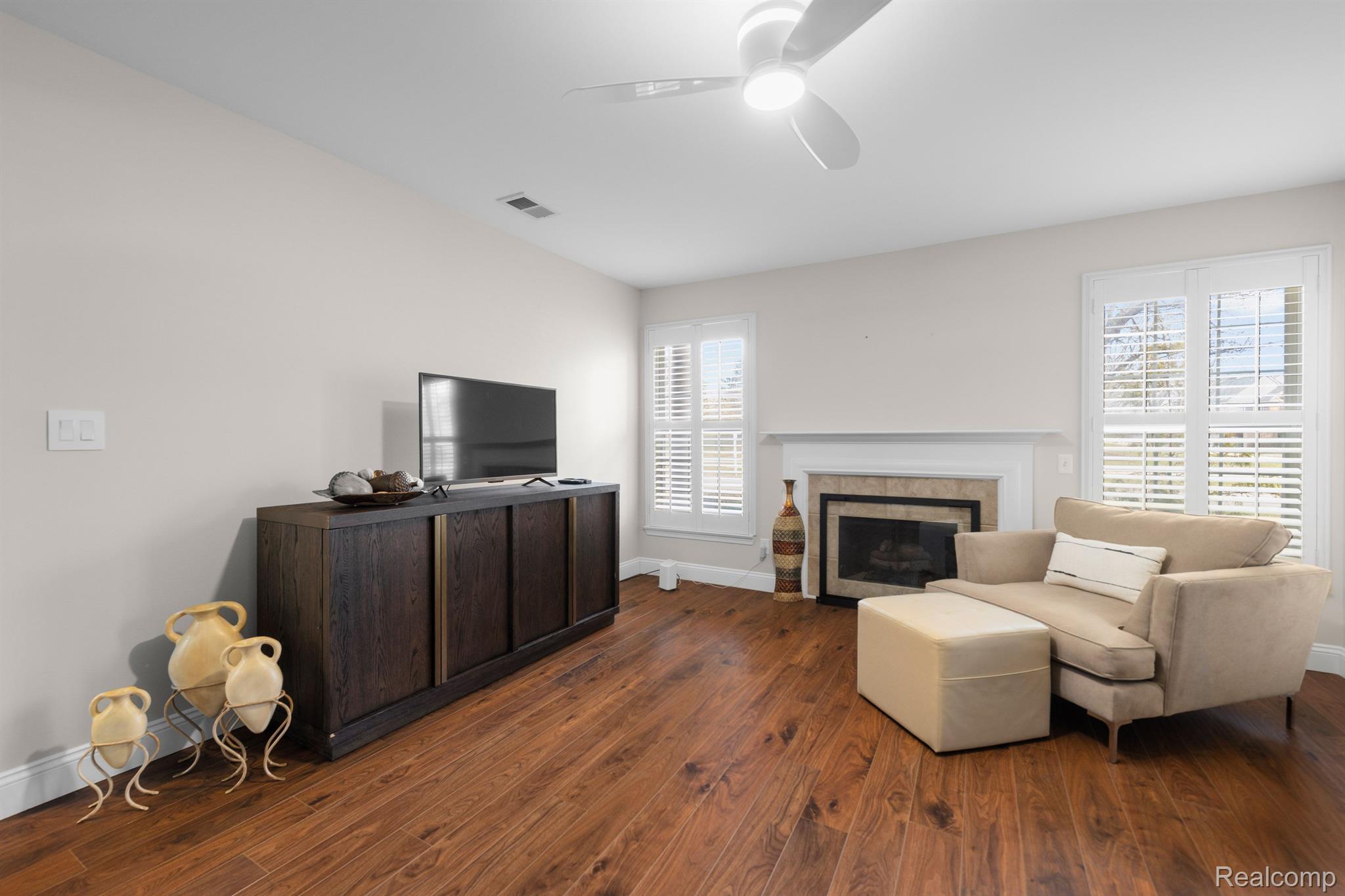 3498 Tremonte Circle N