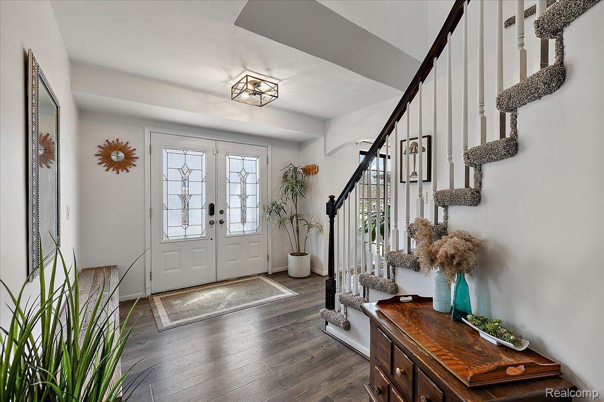 5277 Orchard Crest Drive