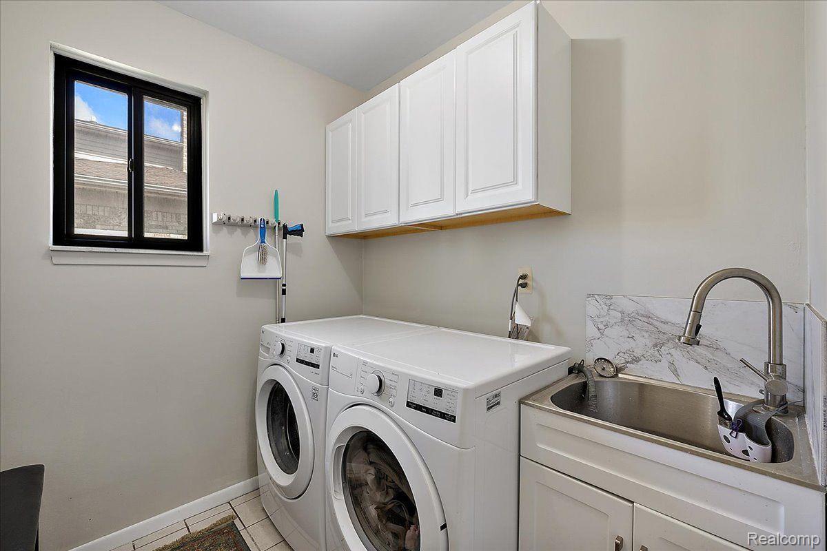 5277 Orchard Crest Drive