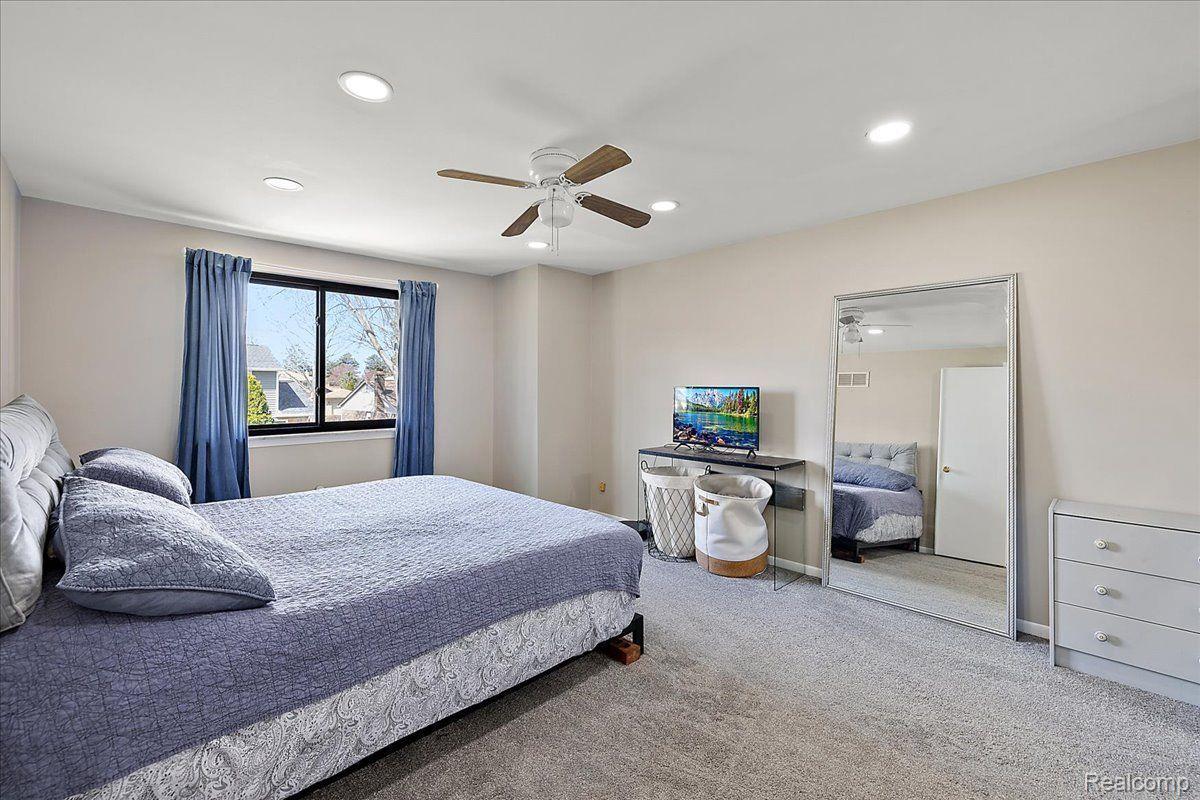 5277 Orchard Crest Drive