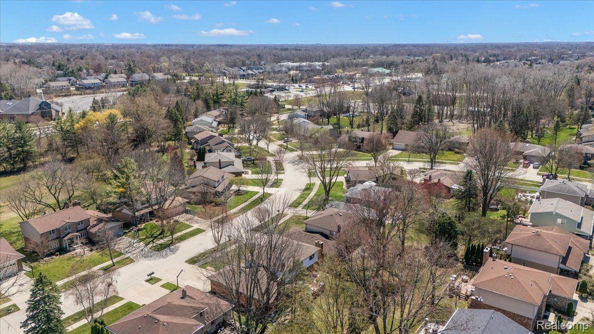 5277 Orchard Crest Drive