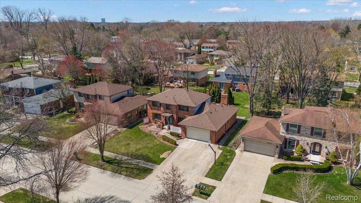 5277 Orchard Crest Drive