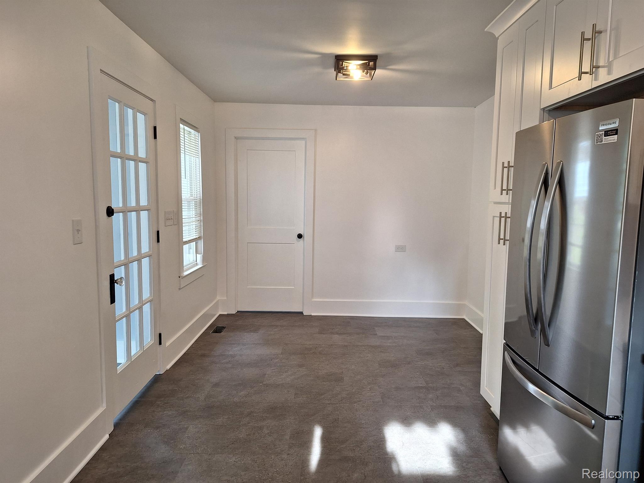 16147 CHESTERFIELD Avenue