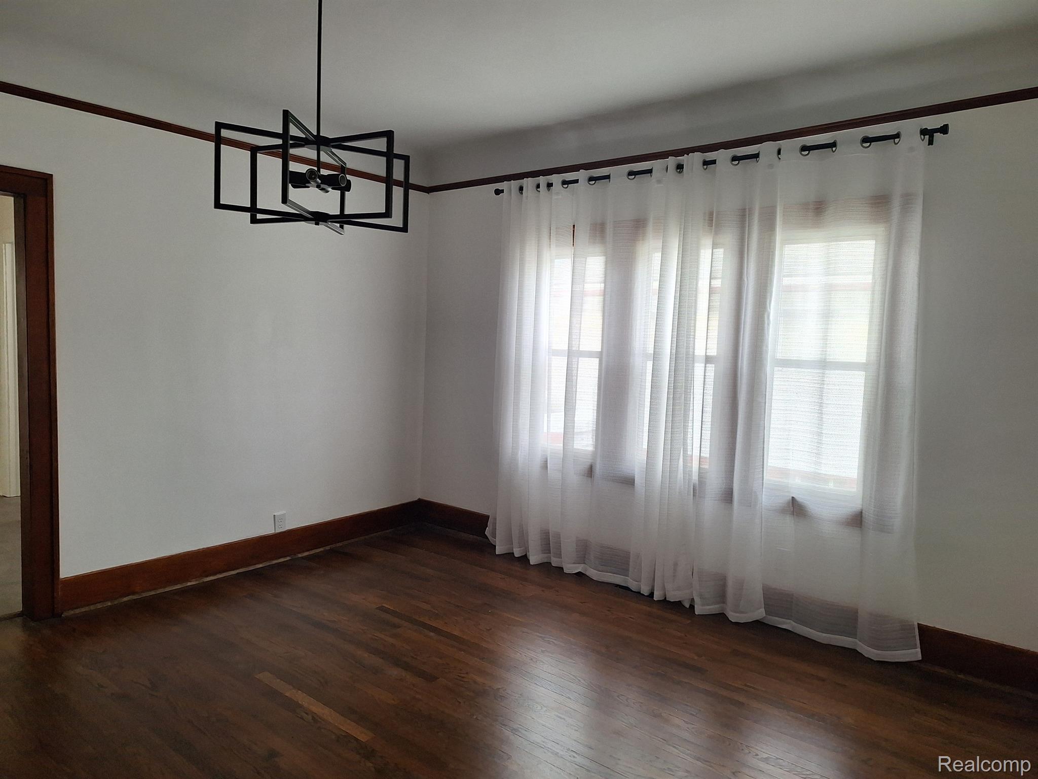 16147 CHESTERFIELD Avenue