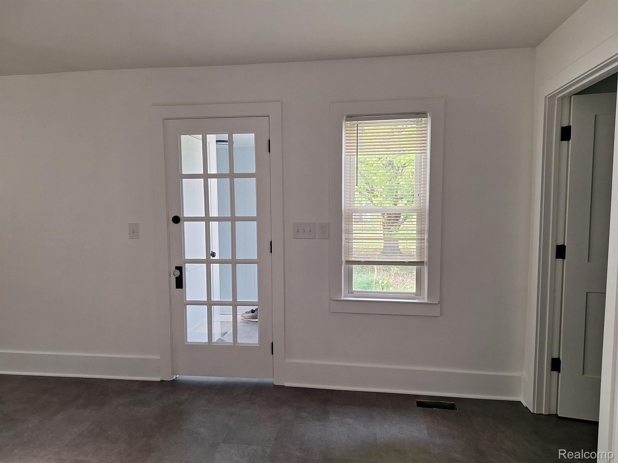 16147 CHESTERFIELD Avenue