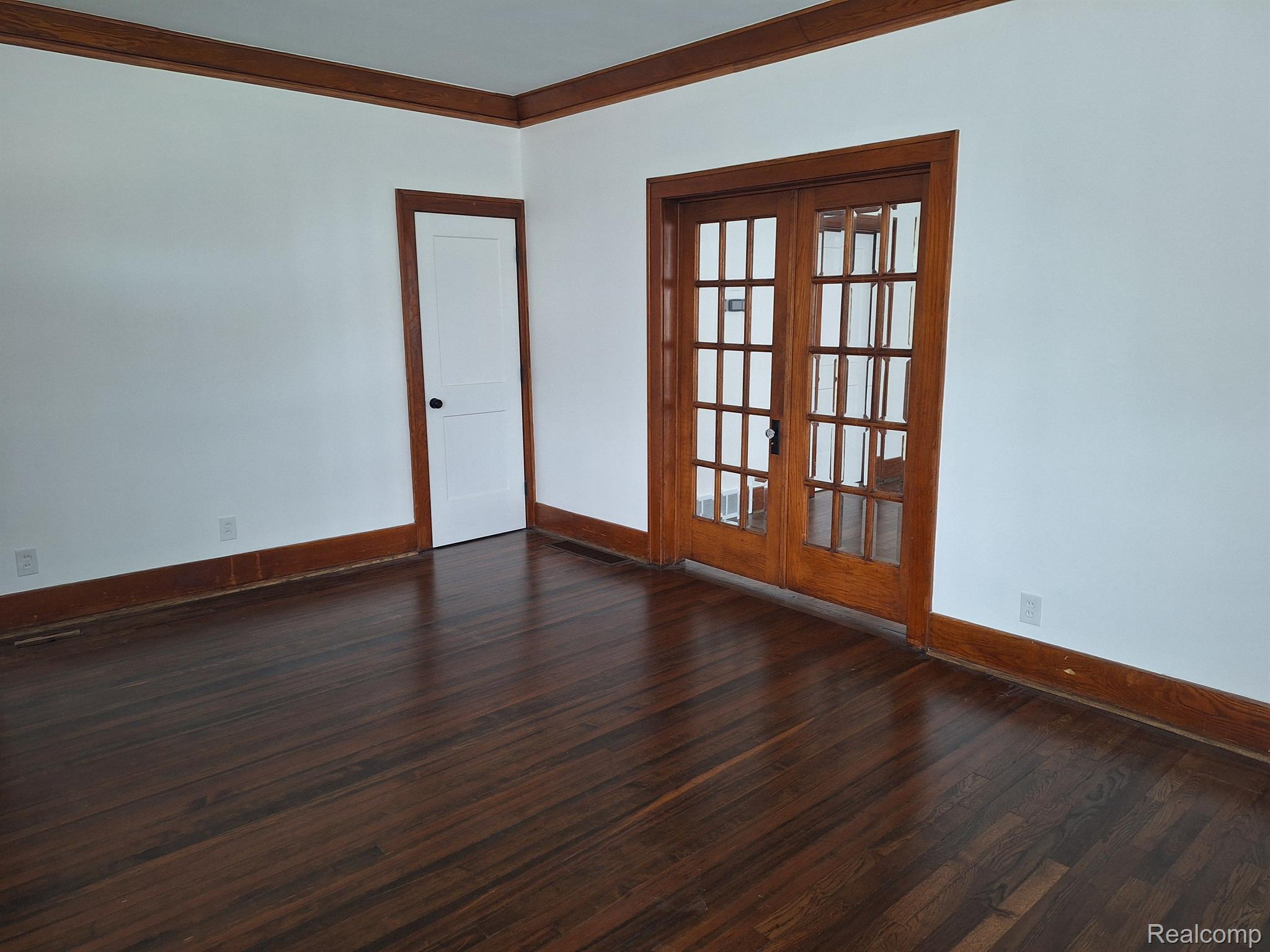 16147 CHESTERFIELD Avenue