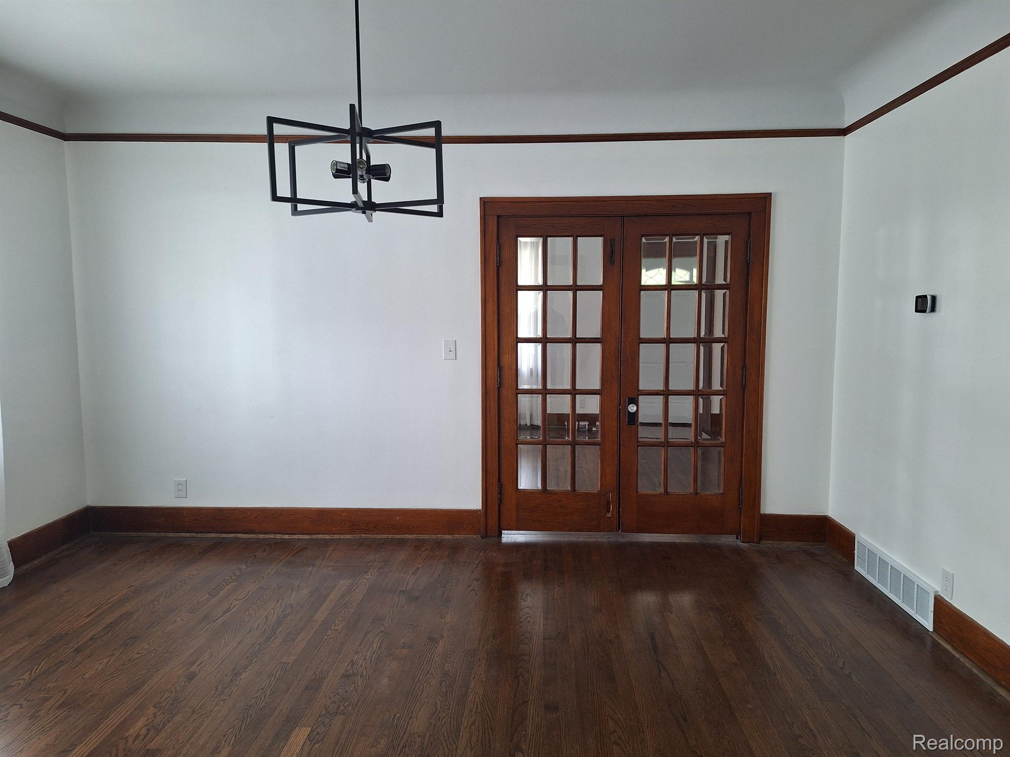 16147 CHESTERFIELD Avenue