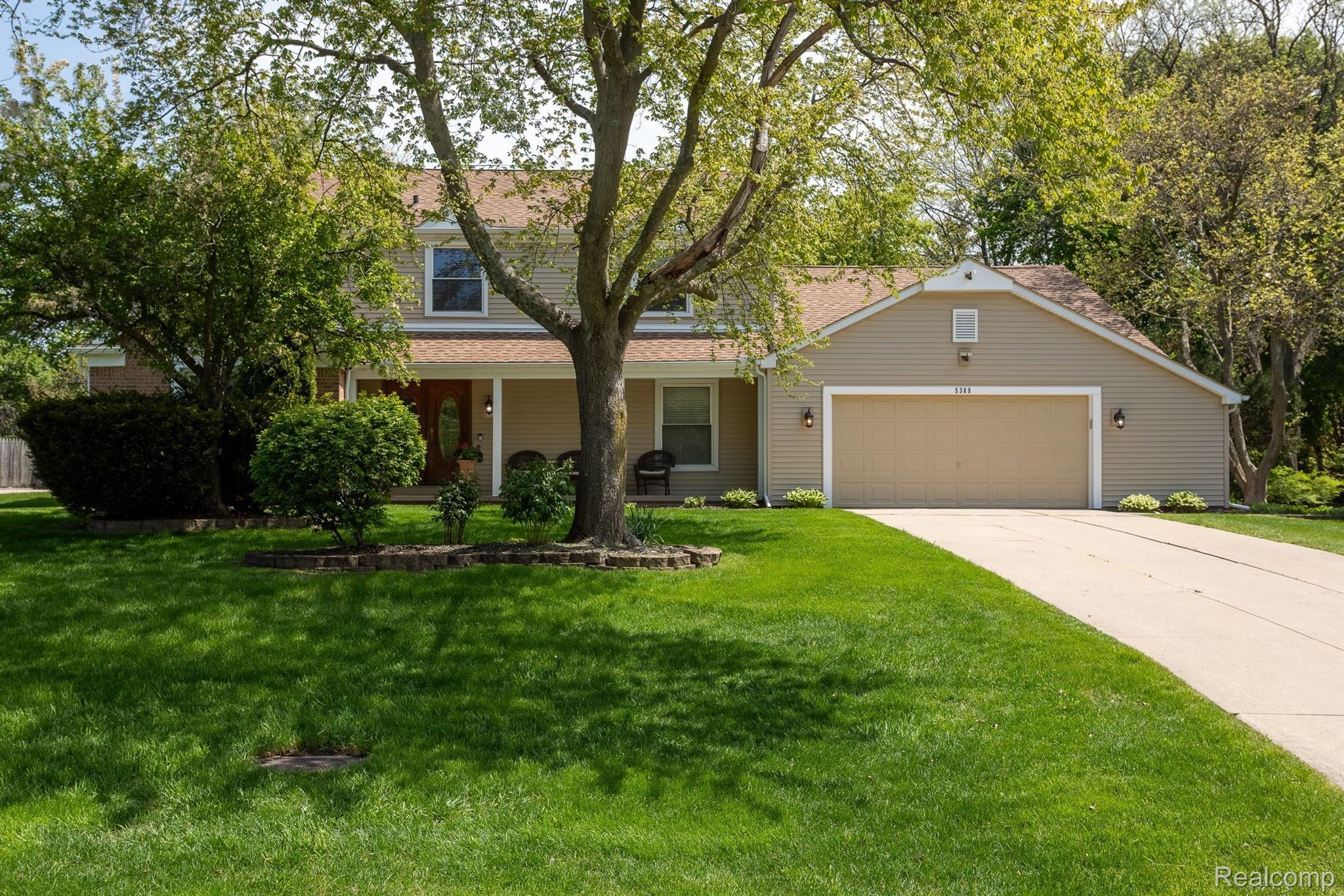 5389 Vincennes Drive