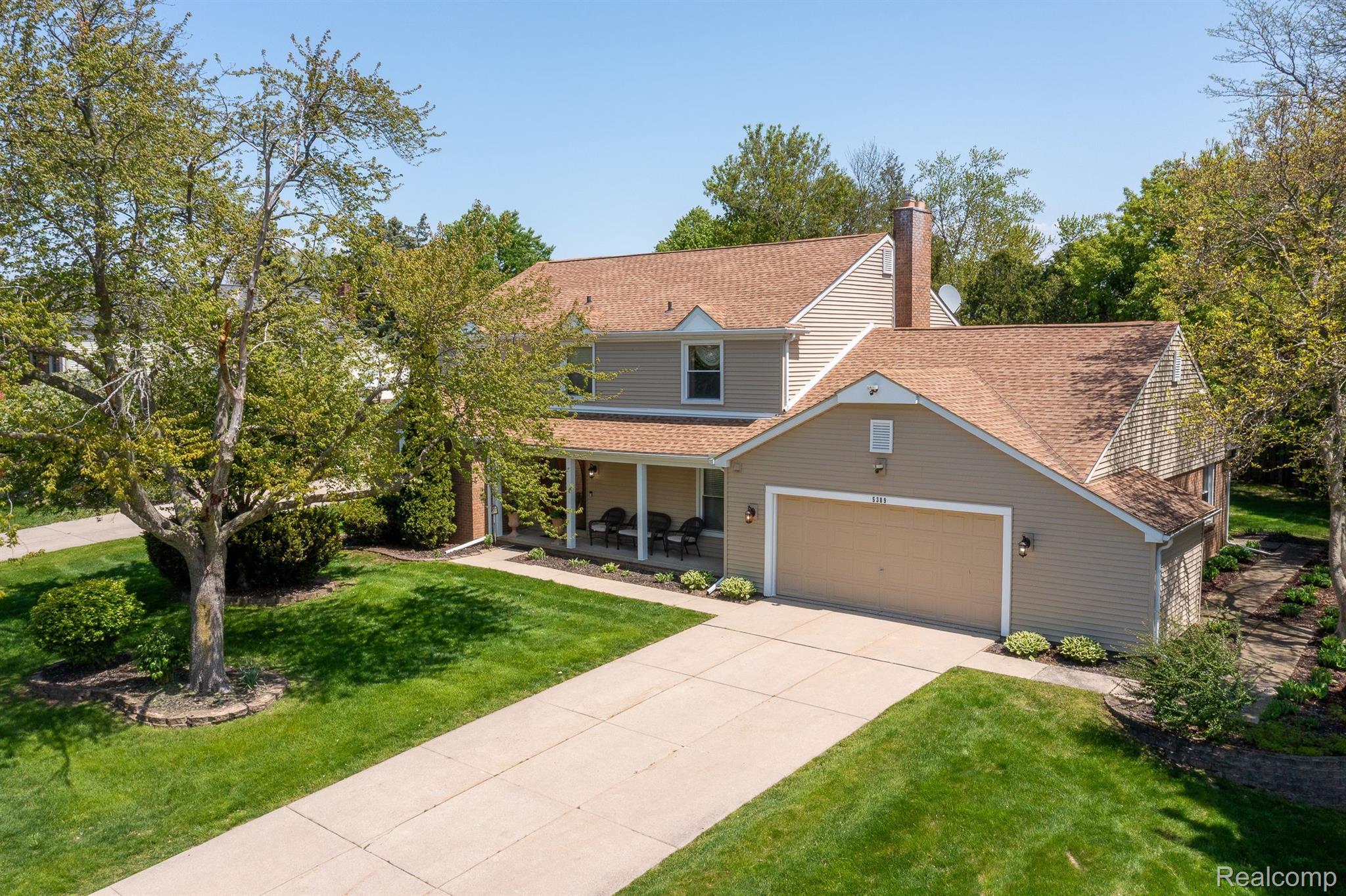 5389 Vincennes Drive