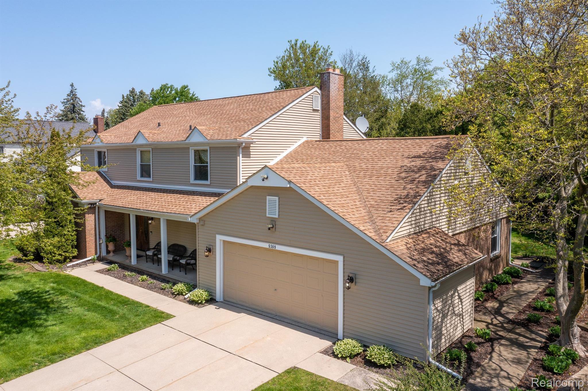 5389 Vincennes Drive