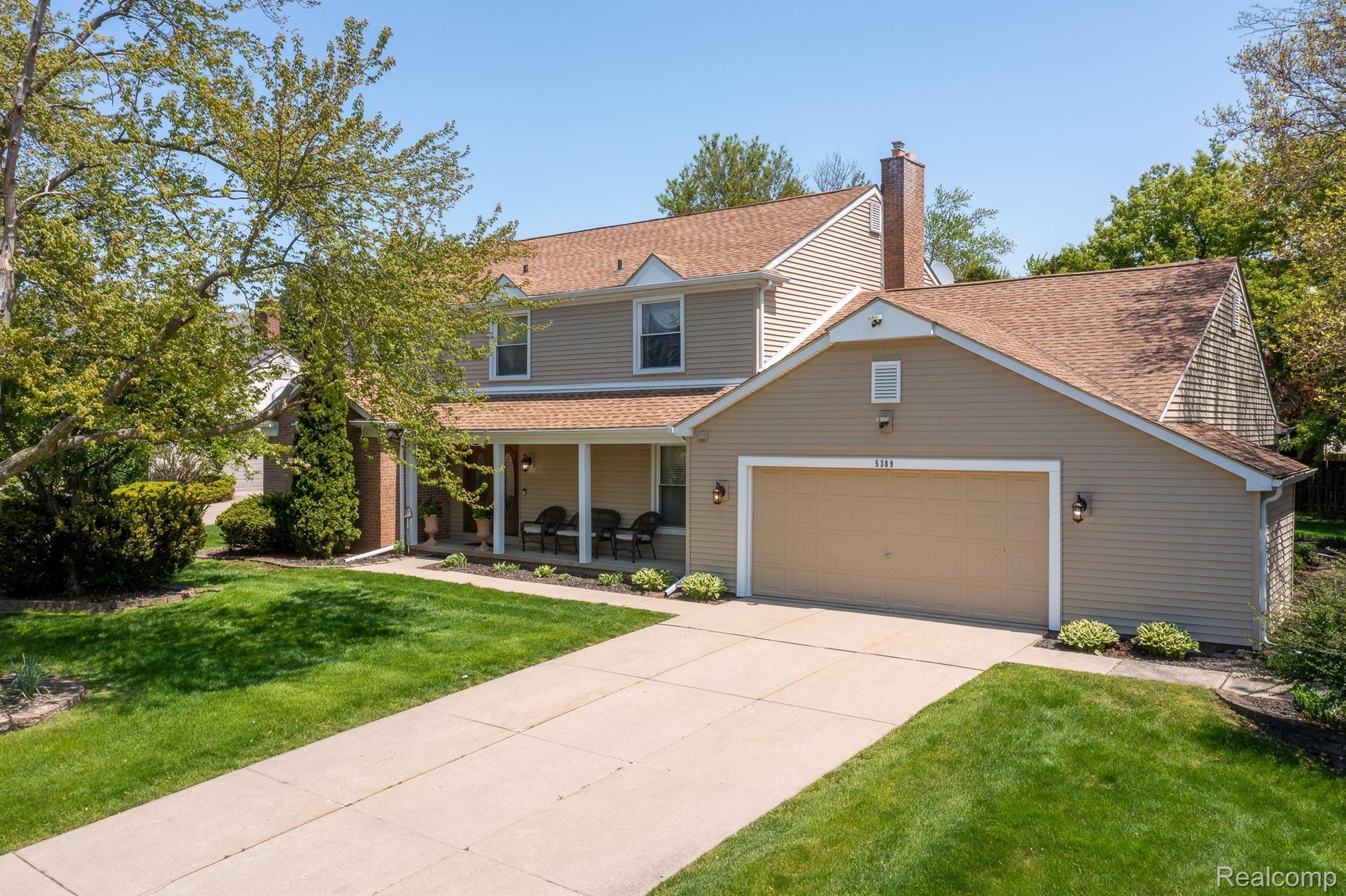 5389 Vincennes Drive